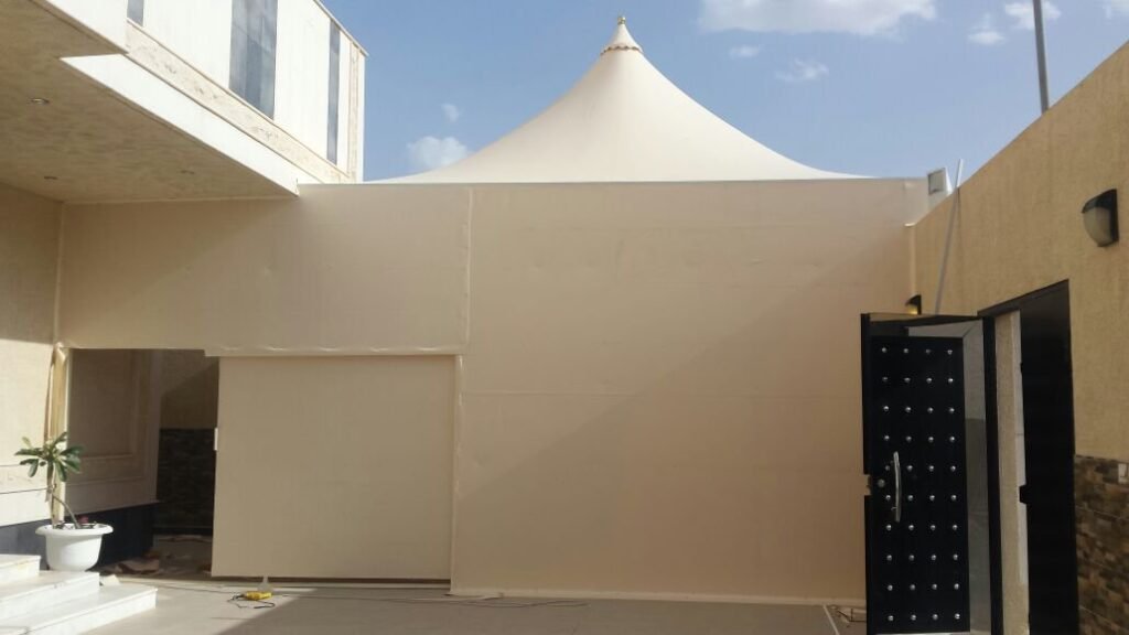 مظلات هرمية بالرياض