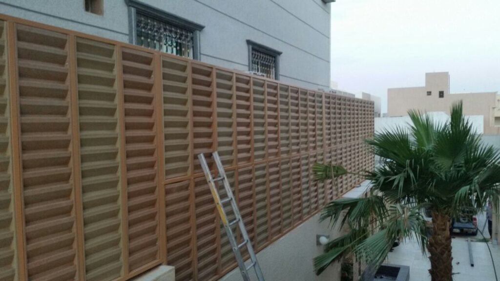 تركيب سواتر حدائق بالرياض بجلسات خارجية مريحة